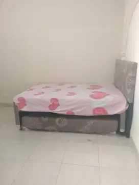 SEWA KOST PUTRI GANG. AMSIN