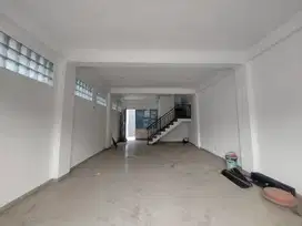 Ruko 3 Lantai Baru Ada Rooftop Cocok Untuk Cafe di Sentana Salatiga