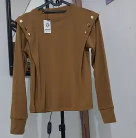 Top T-shirt wanita