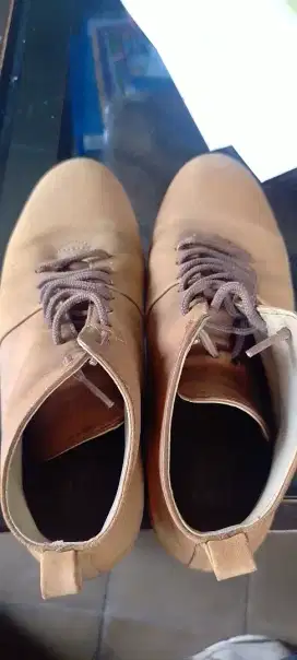 Sepatu kulit semi booth merk BRODO UK 39 WARNA COKLAT