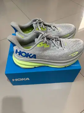 hoka m clifton 9 ukuran (41 1/3)