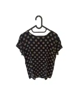 Baju blouse wanita