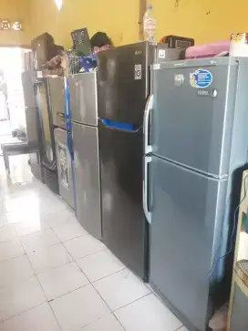 Ready yah barang tarikan nya Jual kulkas 2 pintu