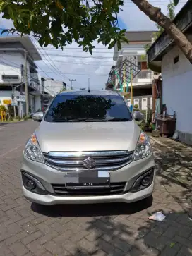 Suzuki Ertiga GX 2016 AT Silver.