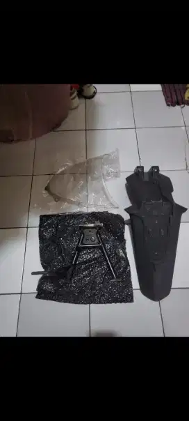 Standar tengah gsxr+as+per,spakbor Belakang gsxr