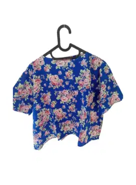 Baju atasan wanita