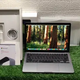 MacBook Pro 13 inch 2020 Chip M1 GRY RAM 8-256 GB LikeNew Siap Pakai