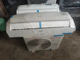 Sharp 1/2pk bergaransi