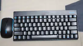 Keyboard dan Mouse Wireless Acome AKM2000
