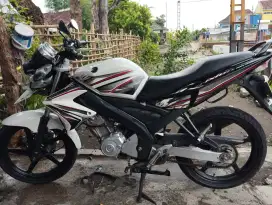 Yamaha vixion old putih albino 2013