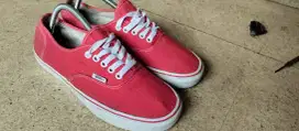 Vans Authentic reds