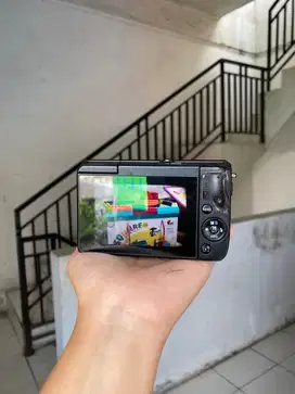 canon m10 second