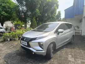 Mobil keluarga - Mitsubishi 1.5 Exceed Bensin - MT 2018 Silver