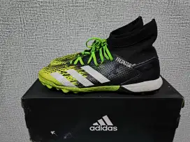Sepatu futsal atau mini Soccer Adidas predator original size 41