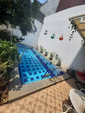 Rumah Ada Kolam Renang Di Boulevard Pesona Khayangan