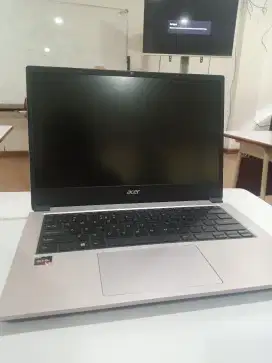 Laptop Acer One 14 Z2-493 RAM 8/512 GB