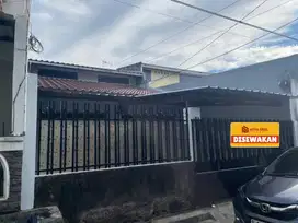 Disewakan rumah di duren sawit jakarta timur
