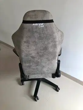 Kursi kantor masih bagus abu abu