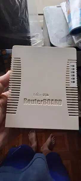 Router Mikrotik  RB951G