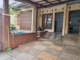 Dikontrakkan Rumah di Karangoloso Malang