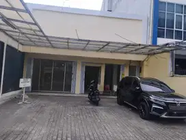 Ruko Disewakan Strategis di Pinggir Jalan Veteran Raya Jaksel