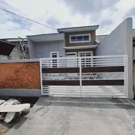 Rumah mewah dijual cepat metland cileungsi siap huni harga nego