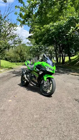 Kawasaki Ninja 250 FI New SE ABS