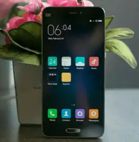 Xiaomi Mi 5 (NFC) (4/128) (Snapdragon 820) Bisa Tukar Tambah