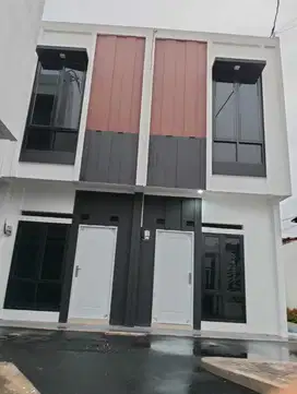 Di jual rumah 2 lantai di Kemayoran Jakarta pusat legalitas SHM