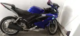 Motor Yamaha r 1