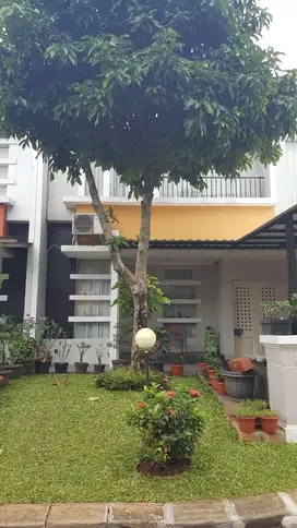 DIJUAL Rumah Siap Huni 4 Kamar Tidur Cluster Topaz PHG Gading Serpong