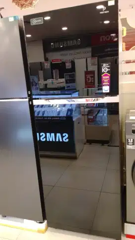 KULKAS POLYTRON PRM 491X