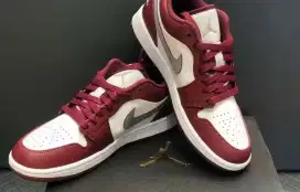 Air Jordan Low  White Bordeaux Red