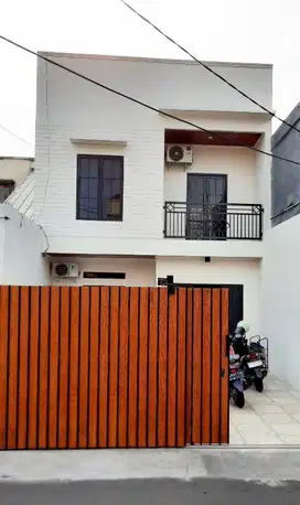 Rumah baru dlm komplek Pasar minggu pejaten jaksel 148mtr Shm