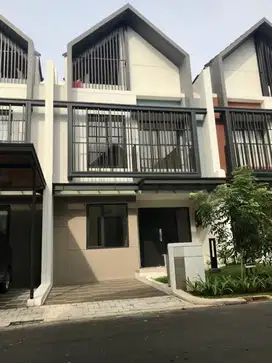DI JUAL CEPAT RUMAH BARU CLUSTER LEONORA di Symphonia Gading Serpong