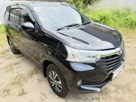 Xenia R manual mt 2018 hitam, km low