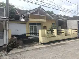 Rumah atau Tanah Lokasi Strategis di Taman Kopo Indah 1