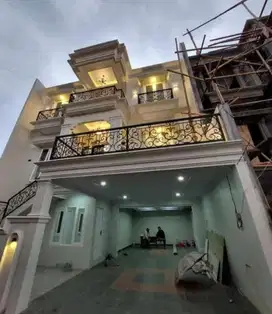Dijual  Rumah Murah Siap Huni 3 Lantai Di Durian Jagakarsa