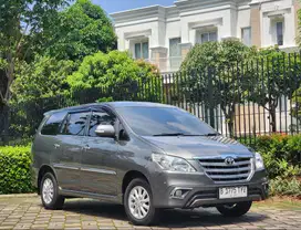 CAPTAIN SEAT| INNOVA V LUXURY 2.0 AT BENSIN 2014 GREY ISTIMEWA SEGER!!
