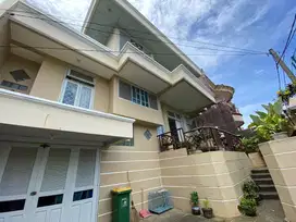 Cinere Bukit Cinere Indah rumah 2 lantai cantik terawat