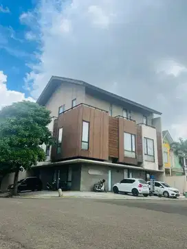 Rumah Kost Mewah Full Furnish di BSD Dekat Pusat Kota