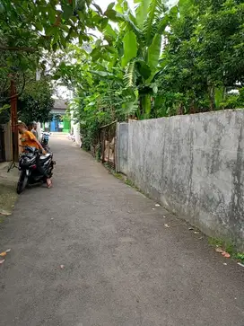 Dijual Tanah kosong masuk mobil di Cipedak Jagakarsa Jakrta delatan