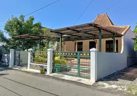 Rumah Dalam Benteng Kraton Kota Jogja Akses Jalan Bagus