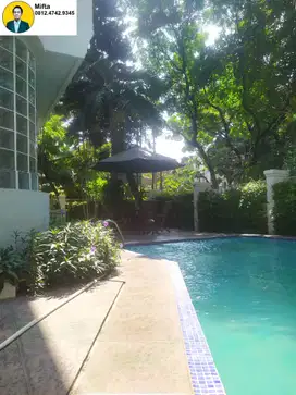 55. Disewakan Rumah Mewah di Pondok Indah, Jakarta Selatan