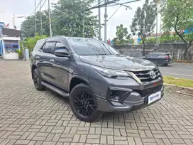 LOW KM Toyota Fortuner 2.4 VRZ TRD Solar-AT 2020 FJH