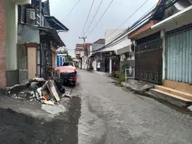 ON PROGRES Rumah 2 Lantai New Gress Jalan Picses Surabaya Timur