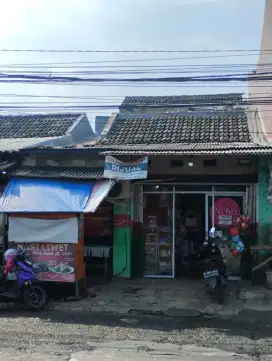 Jual rumah pribadi berbentuk roko
