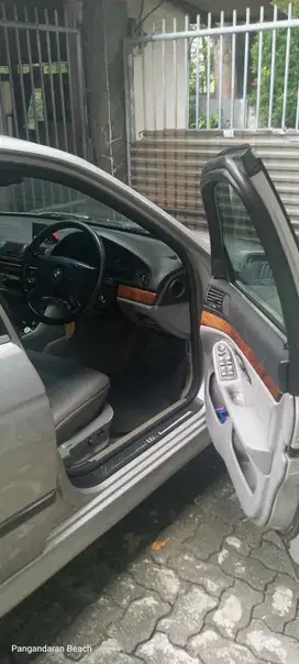 BMW 528i 1998 A/T
