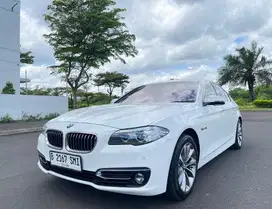 (LOW KM) BMW 520i F10 Luxury Facelift LCI 2014 Putih // 2015 530i 2016