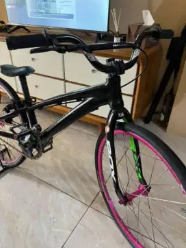 Bmx Thrill micro race